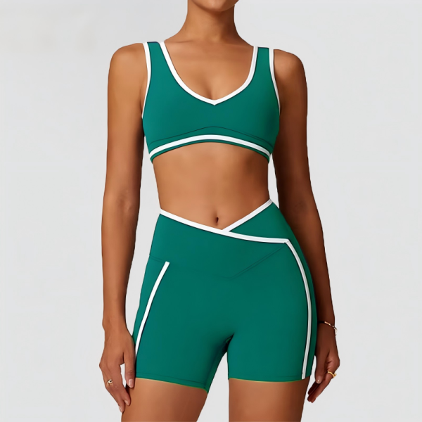 Color-block sports bra and shorts set for private label sportswear production