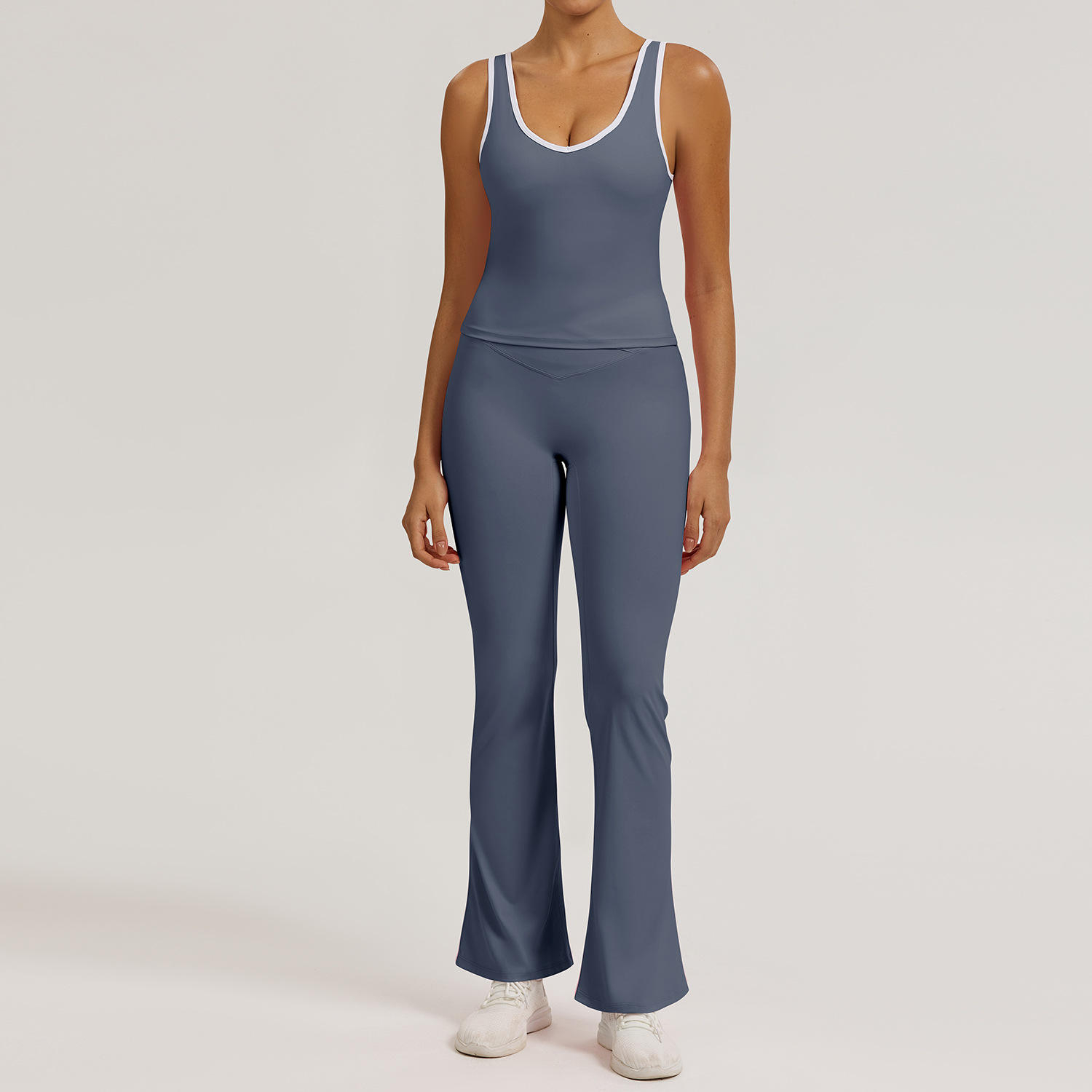 Women's activewear set sample for private label sportswear production review