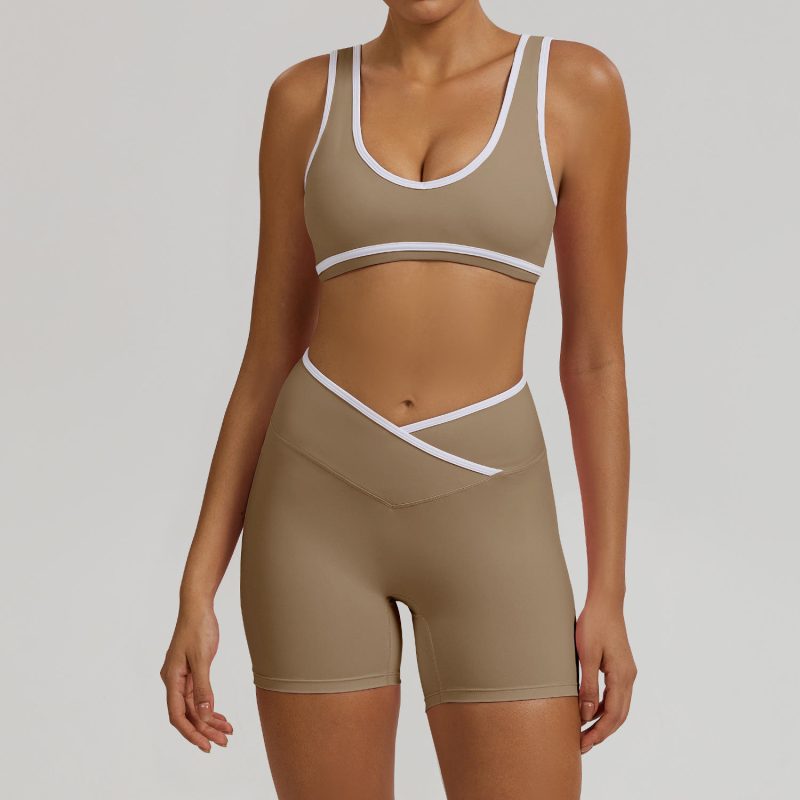 Women's colorblock activewear set sample for private label sportswear production