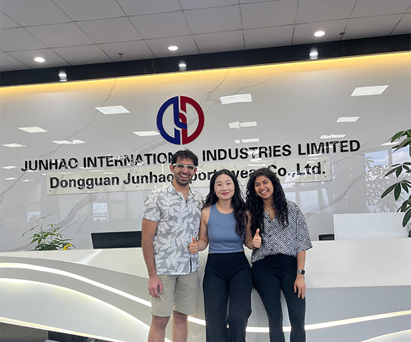 Sportswear OEM Factory,Dongguan OEM factory,18 years custom athletic wear experience,certified activewear factory,bulk sportswear production